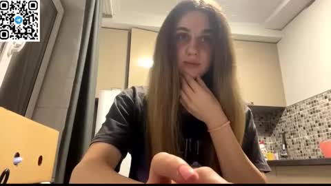 Snapshot of lovelysilk_63 chatting on 06-21-26, 06:54 ELA online show from 06-21-26, 06:54