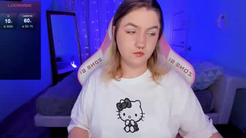 Julia  online show from 12-04-25, 08:23