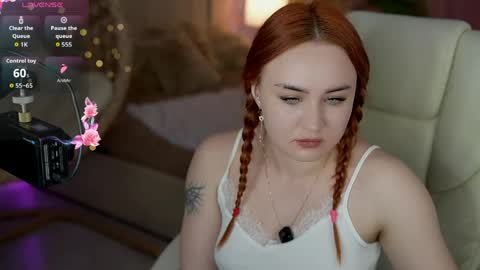 Snapshot of lovelyybell chatting on 05-18-26, 06:08 B E L L online show from 05-18-26, 06:08