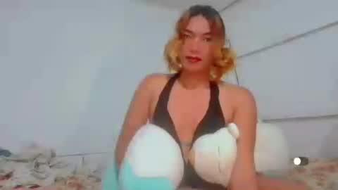 lovemarie120398 online show from 07-06-26, 04:42