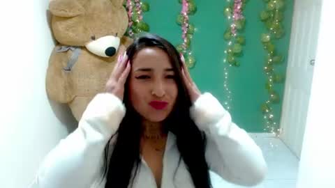 Snapshot of lovenaomi86567 chatting on 07-11-26, 01:58 lovenaomi86567 online show from 07-11-26, 01:58