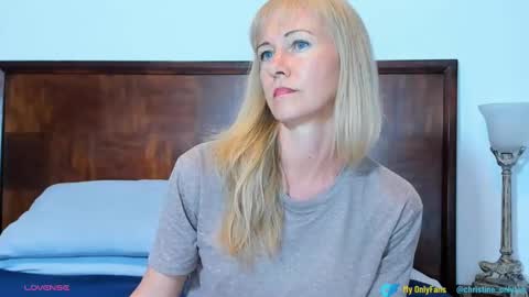 Snapshot of lovense_mature chatting on 01-07-25, 04:16 Christine online show from 01-07-25, 04:16