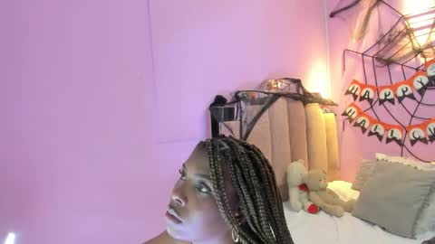 L O V E  online show from 10-22-25, 11:32