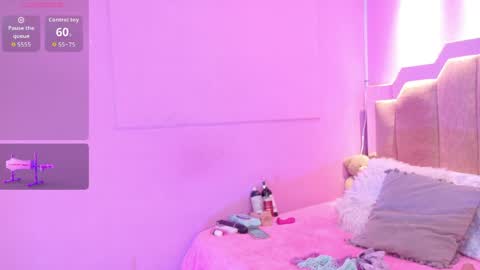 L O V E  online show from 04-23-26, 12:29