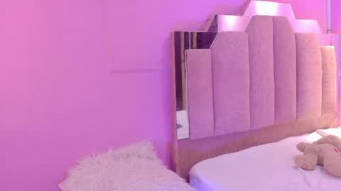 Snapshot of lovequeen02 chatting on 07-28-26, 12:01 L O V E online show from 07-28-26, 12:01