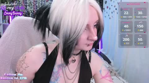 Snapshot of lover_emmy chatting on 02-05-25, 03:20 Emmy online show from 02-05-25, 03:20