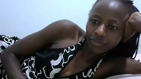 lovergal222 online show from 02-11-25, 09:25