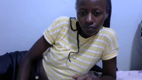 lovergal222 online show from 02-15-25, 07:39