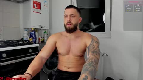 Snapshot of lovermike_ chatting on 10-08-25, 02:42 Mike online show from 10-08-25, 02:42