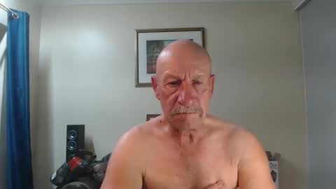 Snapshot of lovesblackazz chatting on 01-14-25, 10:38 Lovesblackazz online show from 01-14-25, 10:38