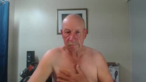 Snapshot of lovesblackazz chatting on 01-24-25, 07:51 Lovesblackazz online show from 01-24-25, 07:51