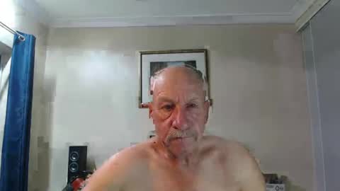 Snapshot of lovesblackazz chatting on 02-10-25, 11:36 Lovesblackazz online show from 02-10-25, 11:36