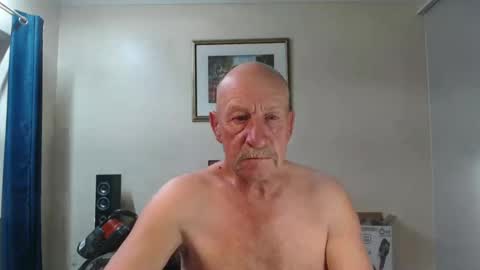 Snapshot of lovesblackazz chatting on 02-21-25, 08:29 Lovesblackazz online show from 02-21-25, 08:29