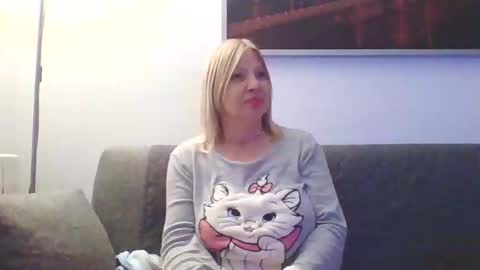 Snapshot of lovestar544963 chatting on 12-04-24, 09:13 Marlyn online show from 12-04-24, 09:13