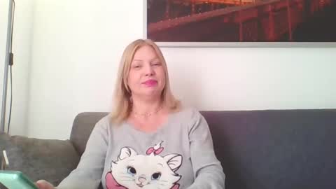 Snapshot of lovestar544963 chatting on 12-07-24, 01:29 Marlyn online show from 12-07-24, 01:29