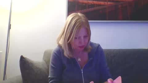 Snapshot of lovestar544963 chatting on 01-21-25, 07:17 Marlyn online show from 01-21-25, 07:17