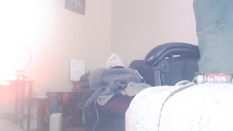 Snapshot of lovestobeused2 chatting on 12-01-25, 05:18 lovetobeused online show from 12-01-25, 05:18