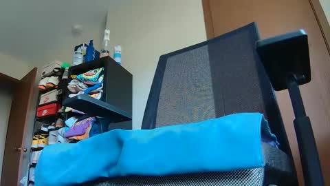 lovestrapons1 online show from 05-27-26, 03:42