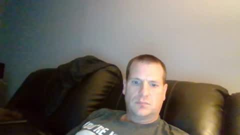 Snapshot of lovetocum37 chatting on 12-16-24, 05:43 lovetocum37 online show from 12-16-24, 05:43