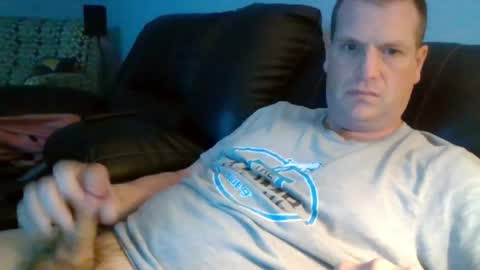 lovetocum37 online show from 04-14-26, 02:28