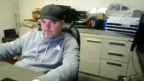 Snapshot of lovetofps chatting on 02-27-25, 06:09 Love2Game online show from 02-27-25, 06:09