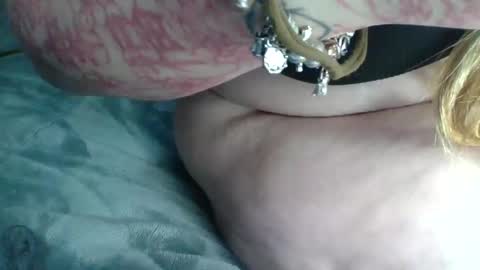 Snapshot of lovetubes101 chatting on 11-13-25, 01:04 lovetubes101 online show from 11-13-25, 01:04