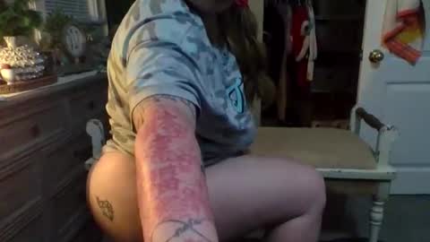 Snapshot of lovetubes101 chatting on 12-03-25, 02:52 lovetubes101 online show from 12-03-25, 02:52