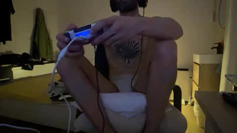 loveweed22 online show from 04-18-26, 07:07