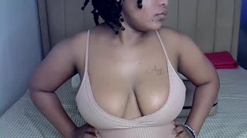 Snapshot of loveydivah chatting on 09-14-25, 04:55 loveydivah online show from 09-14-25, 04:55