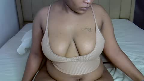 Snapshot of loveydivah chatting on 10-01-25, 08:09 loveydivah online show from 10-01-25, 08:09