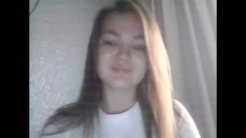 Snapshot of loviesimone chatting on 09-27-25, 08:41 loviesimone online show from 09-27-25, 08:41