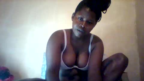 Snapshot of loviett chatting on 05-02-26, 01:38 loviett online show from 05-02-26, 01:38