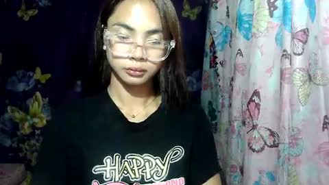 Snapshot of loving_rhean chatting on 06-23-26, 12:14 loving_rhean online show from 06-23-26, 12:14