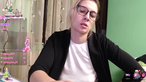 Antonia online show from 12-04-24, 10:24