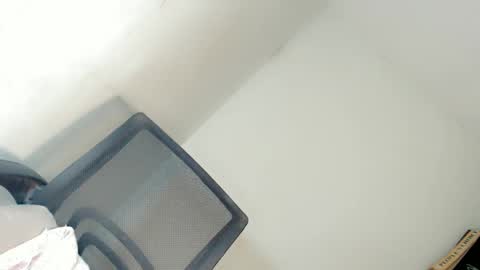 Snapshot of lovingmonaru969 chatting on 01-01-25, 08:47 Lovingmonaru969 online show from 01-01-25, 08:47