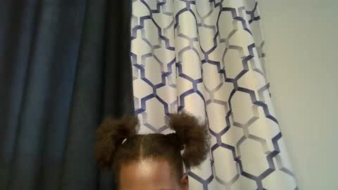 lovly_mamii online show from 03-13-26, 09:05