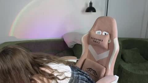 Snapshot of lovvingwhisperr chatting on 05-03-26, 01:33 Erika online show from 05-03-26, 01:33