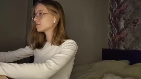 Snapshot of lowress chatting on 03-05-25, 03:51 Karmell online show from 03-05-25, 03:51