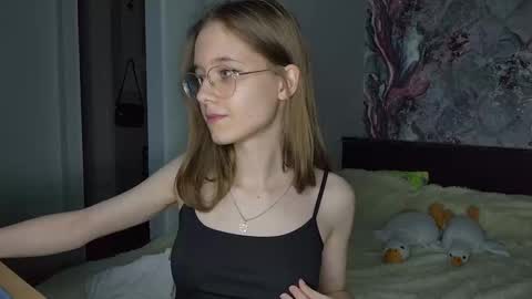 Snapshot of lowress chatting on 03-07-25, 04:22 Karmell online show from 03-07-25, 04:22