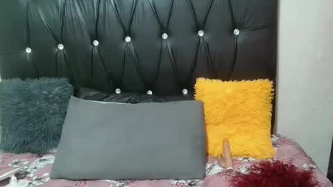 lsnnickykhanyile online show from 11-09-25, 05:22