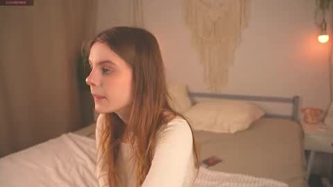 Snapshot of lu__lane chatting on 09-23-25, 07:44 Lu 3 online show from 09-23-25, 07:44