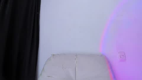 Snapshot of lu_noval chatting on 06-18-26, 12:44 Lucia online show from 06-18-26, 12:44