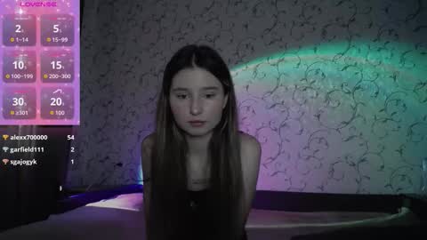 Snapshot of lua__19 chatting on 09-19-25, 10:38 Lua online show from 09-19-25, 10:38