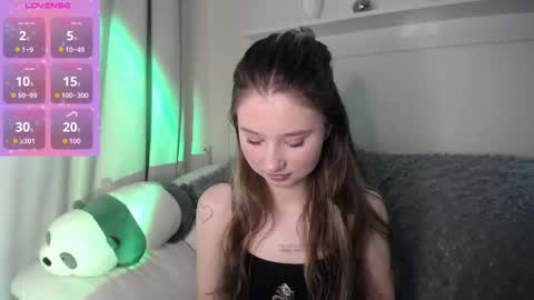 Snapshot of lua__19 chatting on 10-10-25, 11:42 Lua online show from 10-10-25, 11:42