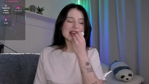 Lua online show from 04-21-26, 08:23