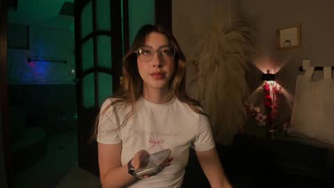  ---Goys incredible photographs online show from 01-08-25, 12:26