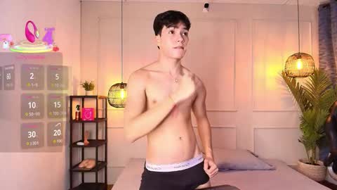 lUAN online show from 12-17-25, 08:26