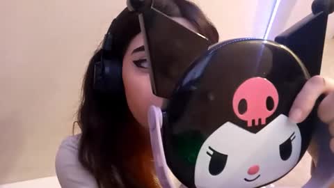 luannmaixner online show from 12-14-25, 04:07