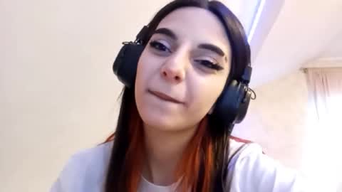 luannmaixner online show from 12-17-25, 03:34