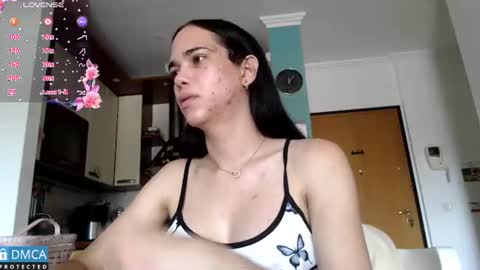 luara_ online show from 06-15-26, 10:06